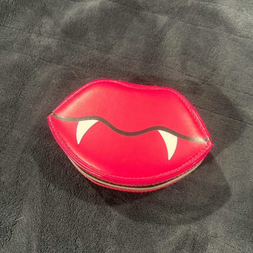 Red Lip-Shaped Pouch with Fangs